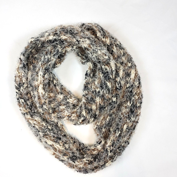 Steve Madden Everyday Gray Nylon Blend Soft Infinity Scarf - Picture 6 of 7